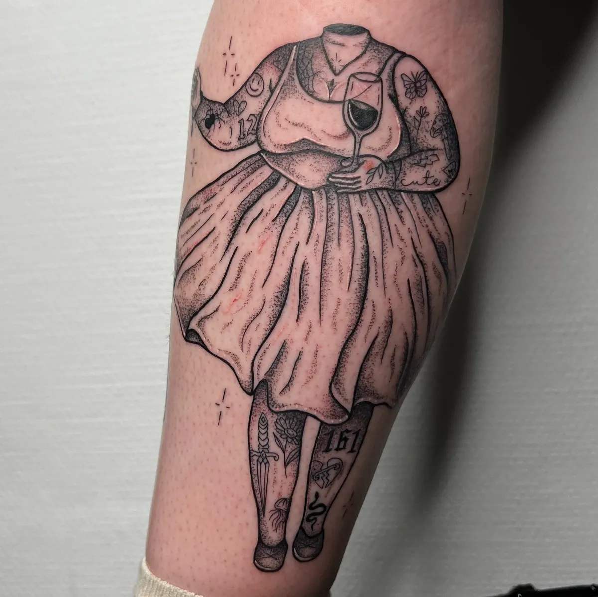 candy_ragequit_tattoo_zürich_031.webp - Image of Candy, Artist at Ragequit Tattoo Piercing Zurich