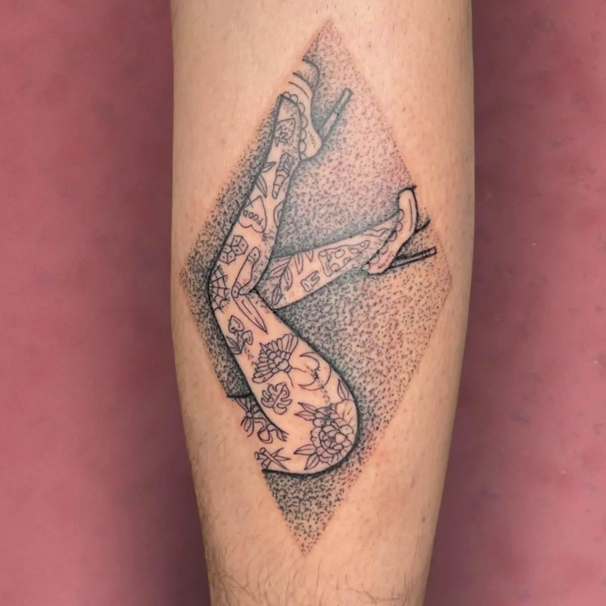 candy_ragequit_tattoo_zürich_050.webp - Image of Candy, Artist at Ragequit Tattoo Piercing Zurich