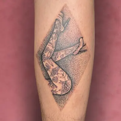 candy_ragequit_tattoo_zürich_050.webp - Image of Candy, Artist at Ragequit Tattoo Piercing Zurich