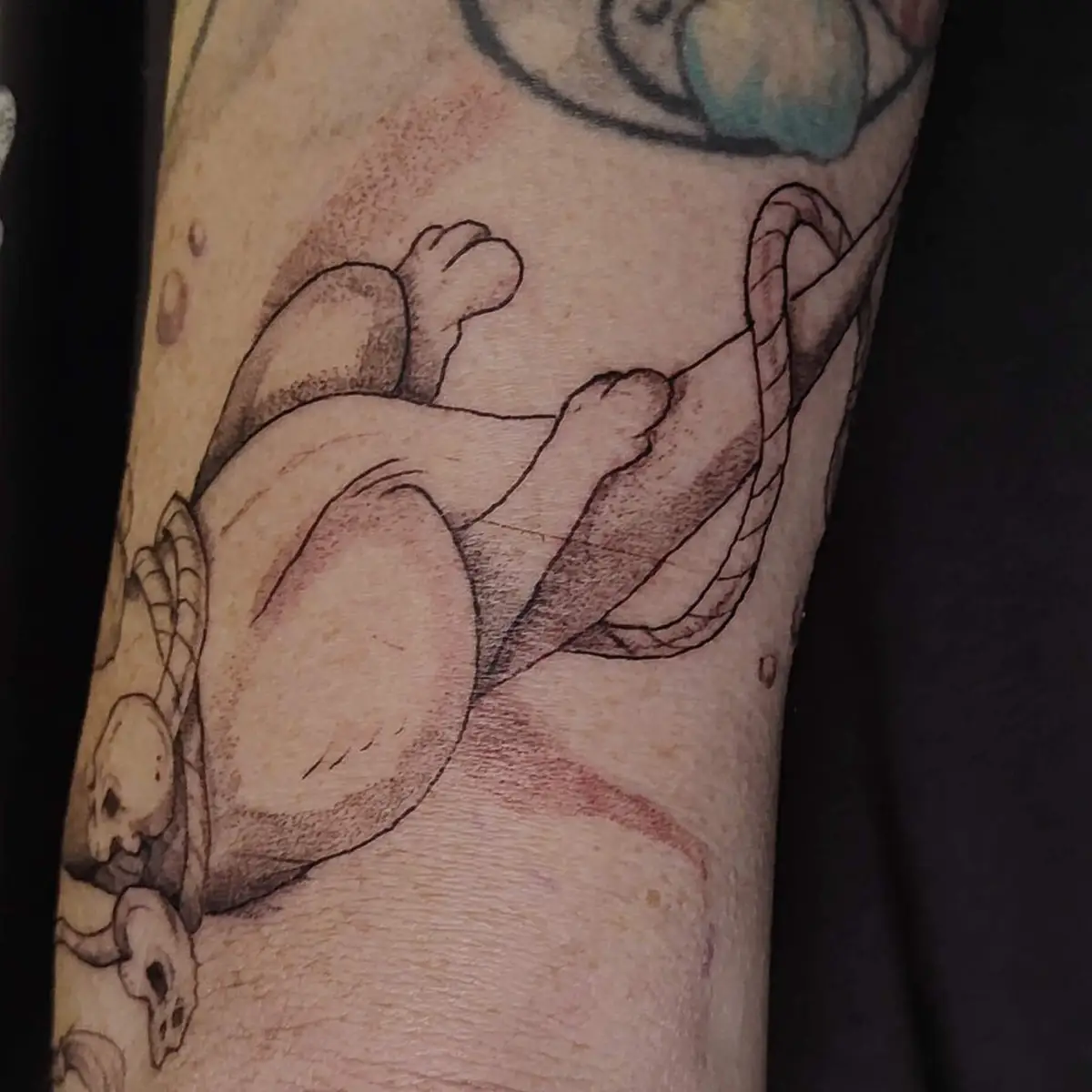 eileen_ragequit_tattoo_zürich_013.webp - Image of Eileen, Artist at Ragequit Tattoo Piercing Zurich