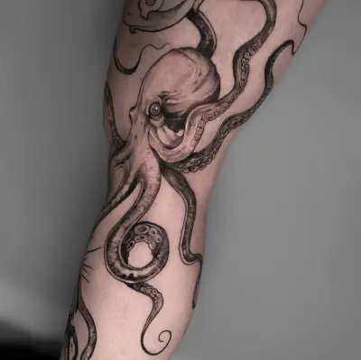 eileen_ragequit_tattoo_zürich_014.webp - Image of Eileen, Artist at Ragequit Tattoo Piercing Zurich