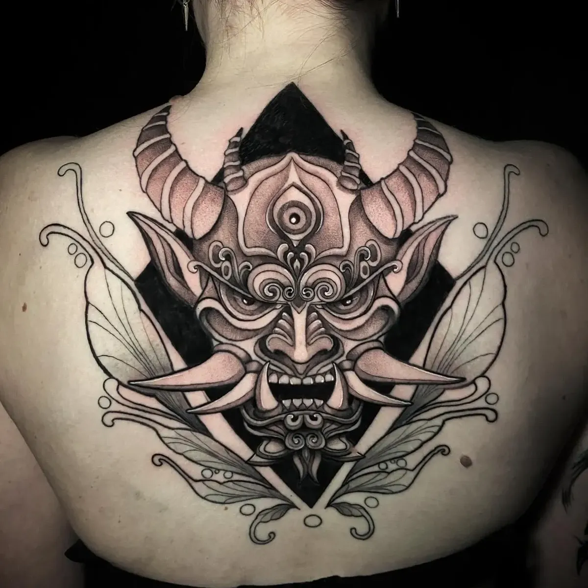 luna_ragequit_tattoo_zürich_036.webp - Image of Luna, Artist at Ragequit Tattoo Piercing Zurich