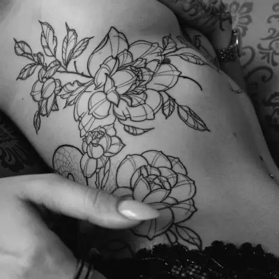 luna_ragequit_tattoo_zürich_003.webp - Image of Luna, Artist at Ragequit Tattoo Piercing Zurich