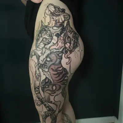 luna_ragequit_tattoo_zürich_021.webp - Image of Luna, Artist at Ragequit Tattoo Piercing Zurich