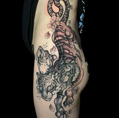 luna_ragequit_tattoo_zürich_022.webp - Image of Luna, Artist at Ragequit Tattoo Piercing Zurich