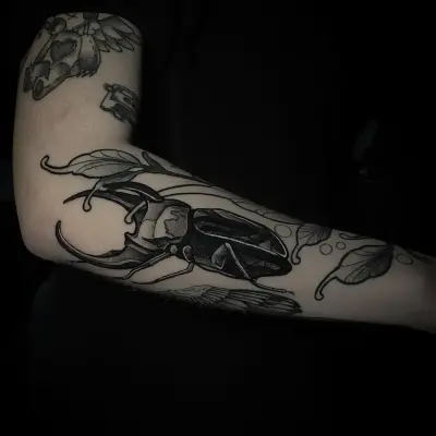 luna_ragequit_tattoo_zürich_035.webp - Image of Luna, Artist at Ragequit Tattoo Piercing Zurich
