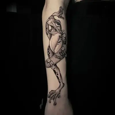 luna_ragequit_tattoo_zürich_039.webp - Image of Luna, Artist at Ragequit Tattoo Piercing Zurich