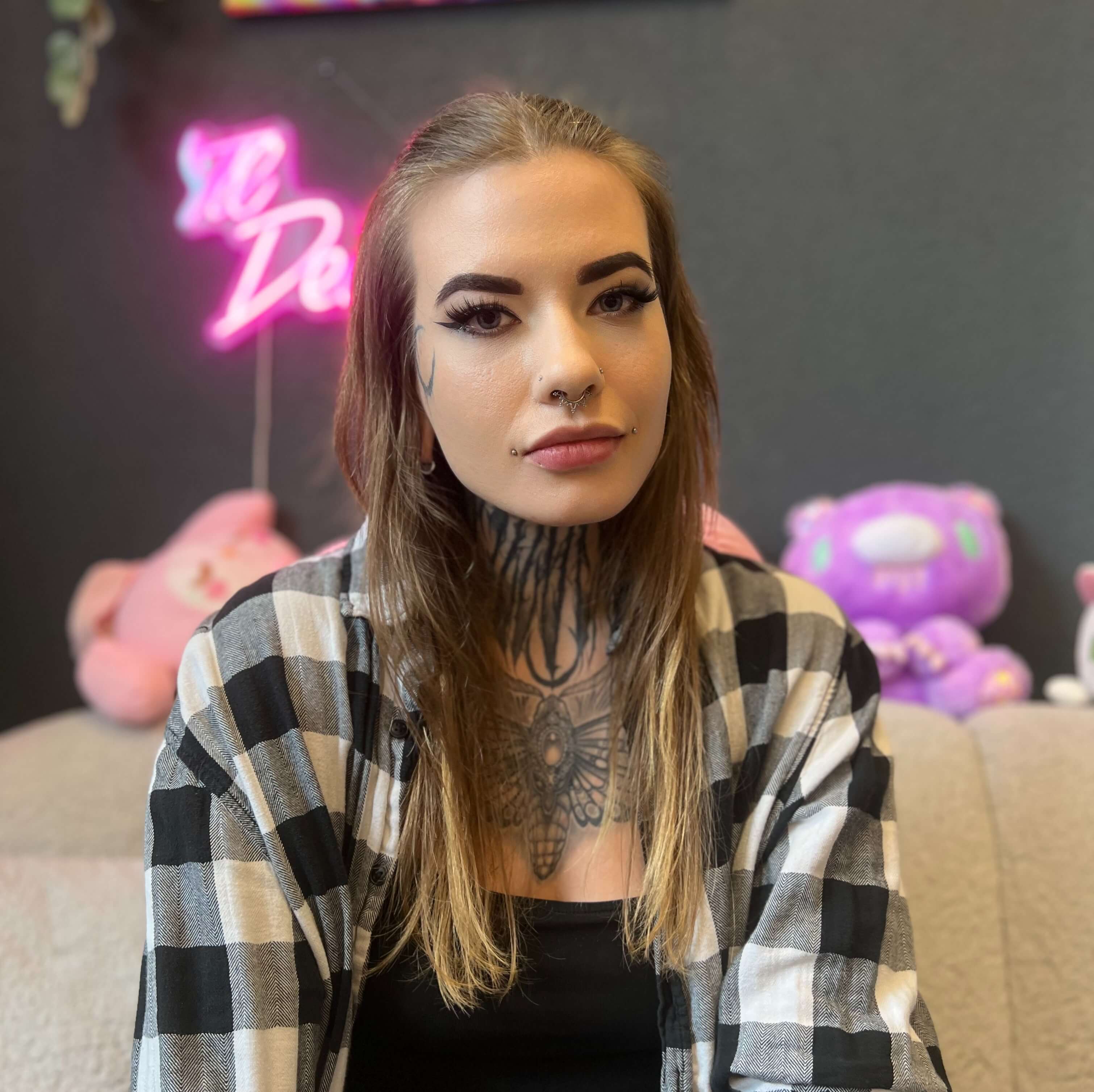 Portrait of Nina, Piercer / Owner at Ragequit Tattoo Piercing Zurich