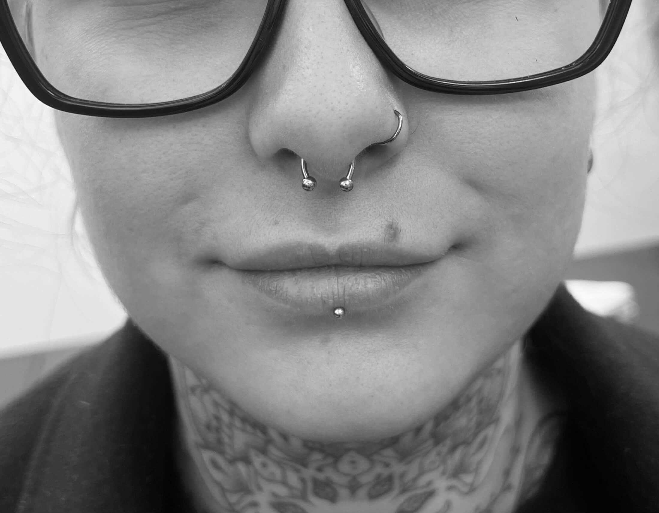 nina_ragequit_piercing_zürich_015.jpg - Image of Nina, Artist at Ragequit Tattoo Piercing Zurich