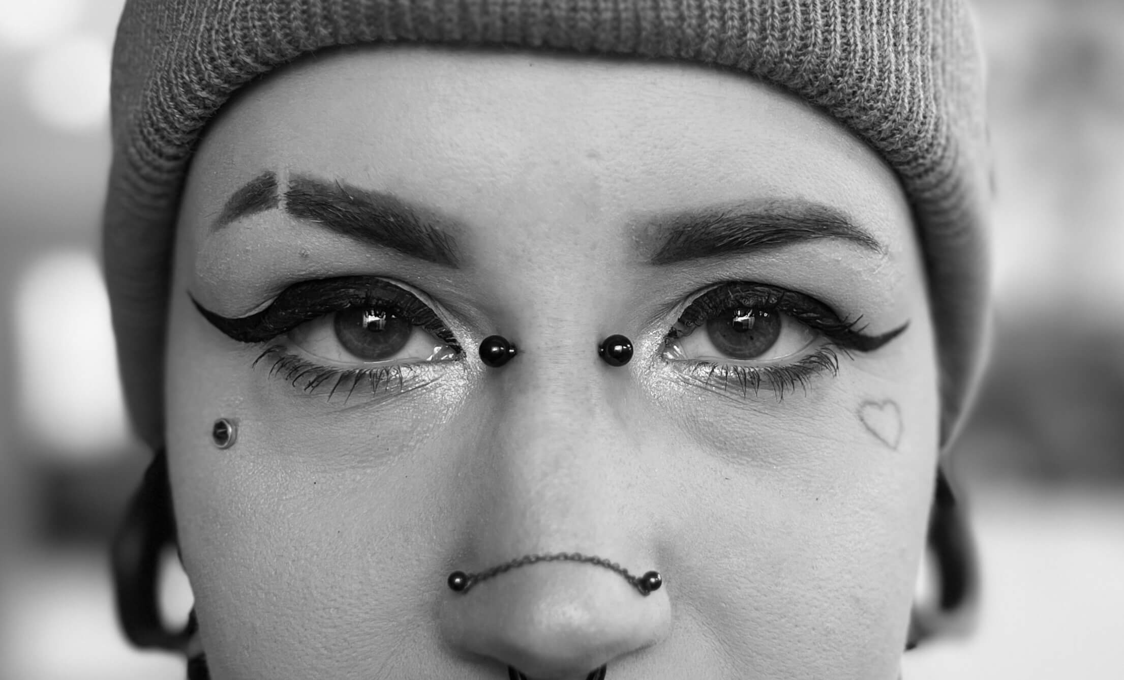 nina_ragequit_piercing_zürich_024.jpg - Image of Nina, Artist at Ragequit Tattoo Piercing Zurich